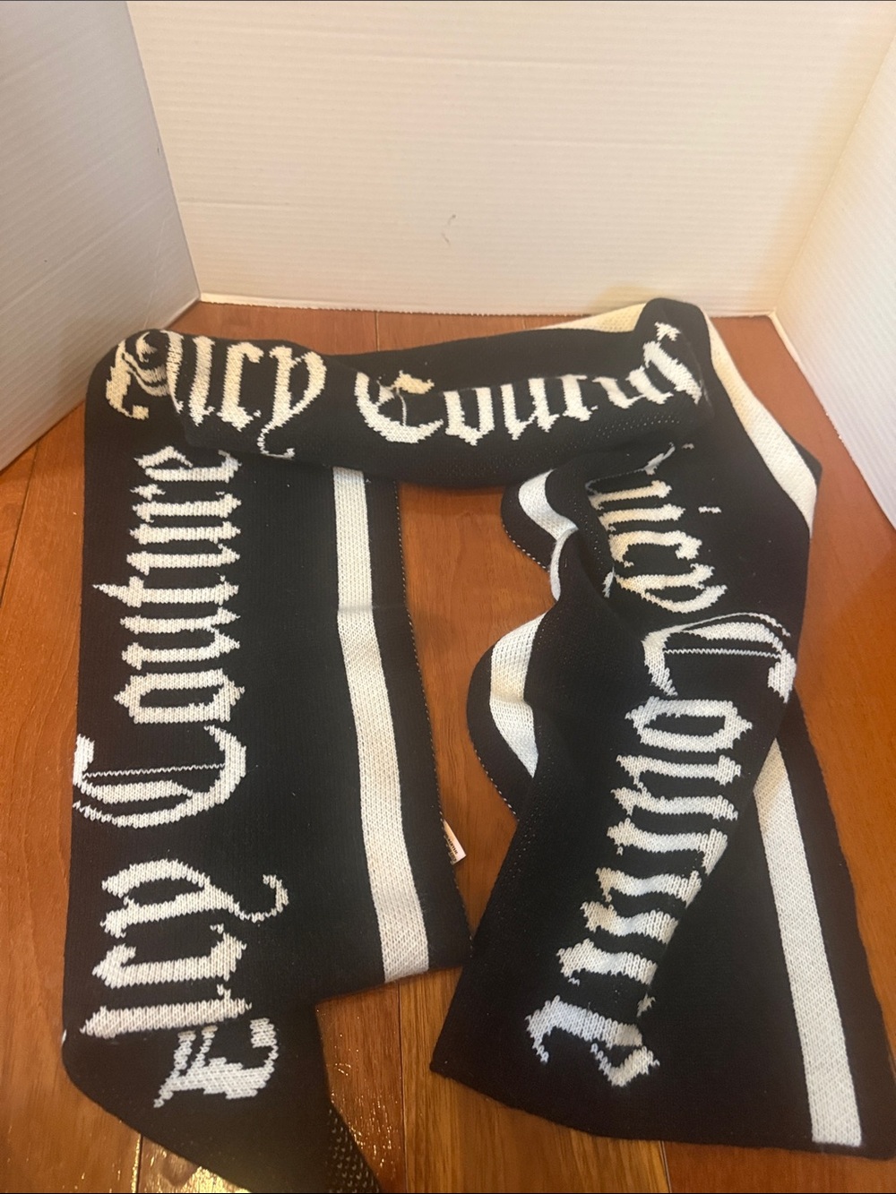 Juicy Couture Black and White Gothic script Patterned acrylic Knit Scarf